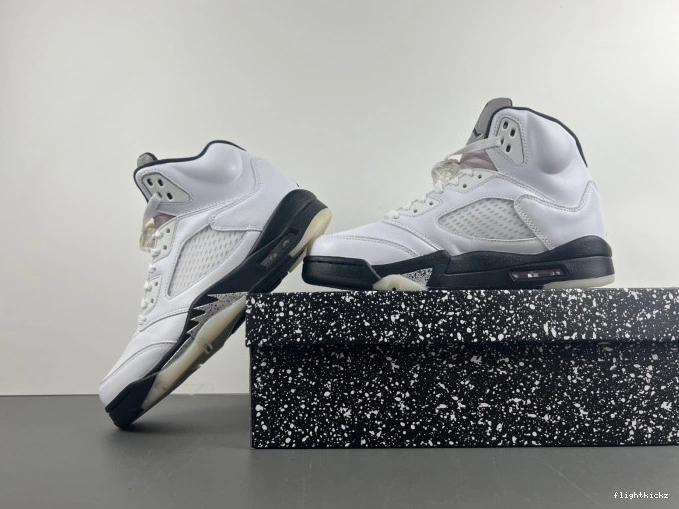 AIR 5 DD0587-110 JORDAN BLACK' 'WHITE RETRO 0927